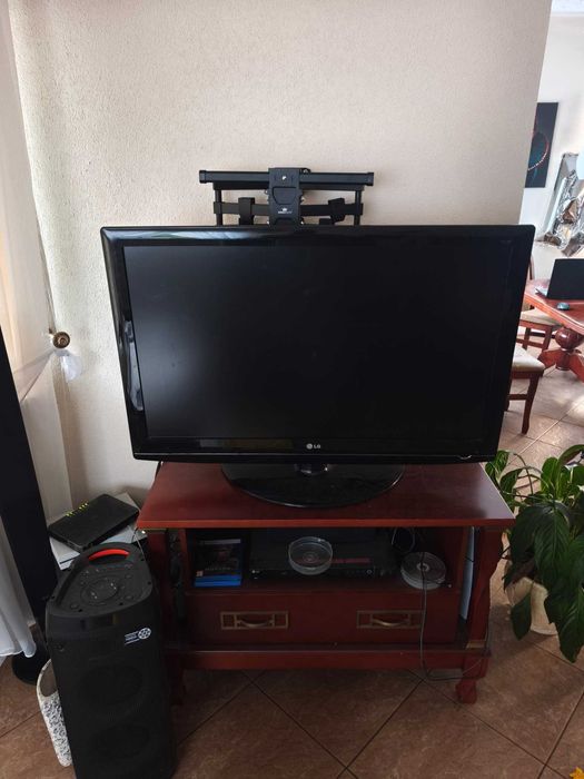 Telewizor  LG 42LG5000  plus DVD   oddam za  20 zł