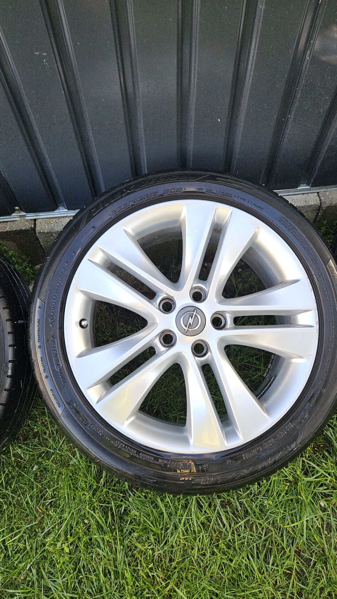 Koła R18 Opel Zafira Insignia 5x115 lato Falken Zeekr 235/45r18