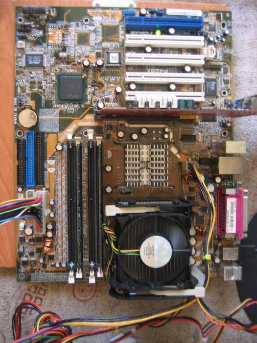 Zestaw 2.53GHz SL6EG ASUS P4G8X 1Gb, Grafika ATI + zasilacz rezerwacja
