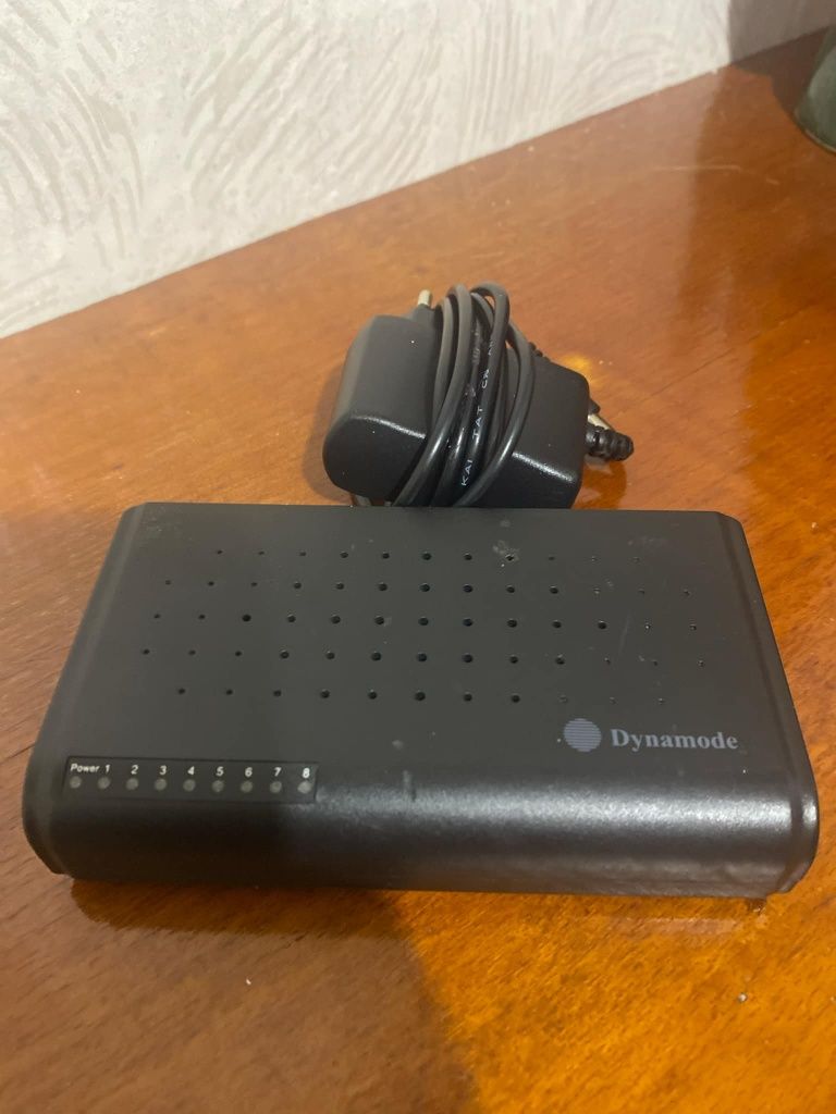 Маршрутизатор 8 портів PoE 6 + 2 POE 100M комутатор світч 12В-52В живл