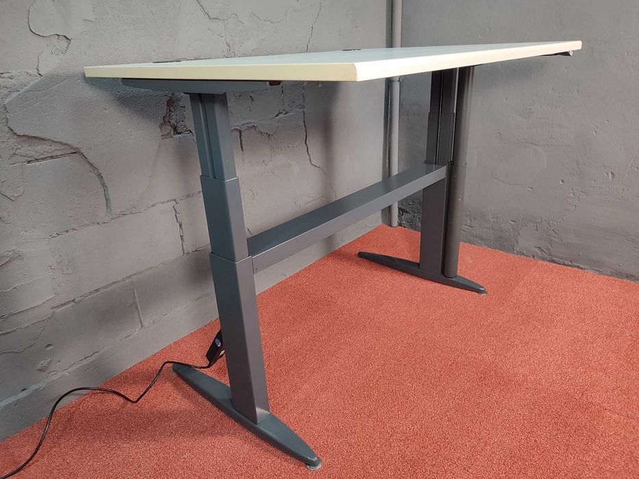 Biurko elektryczne sterowana wysokość 73-112cm blat 140x100cm biuro