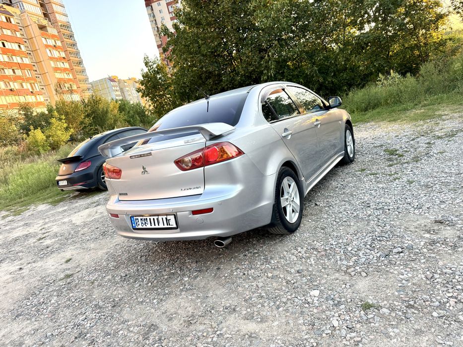 Продам Митсубиси Лансер Х