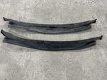 Накладка под лобовое стекло  Жабо Opel Astra F  90381738