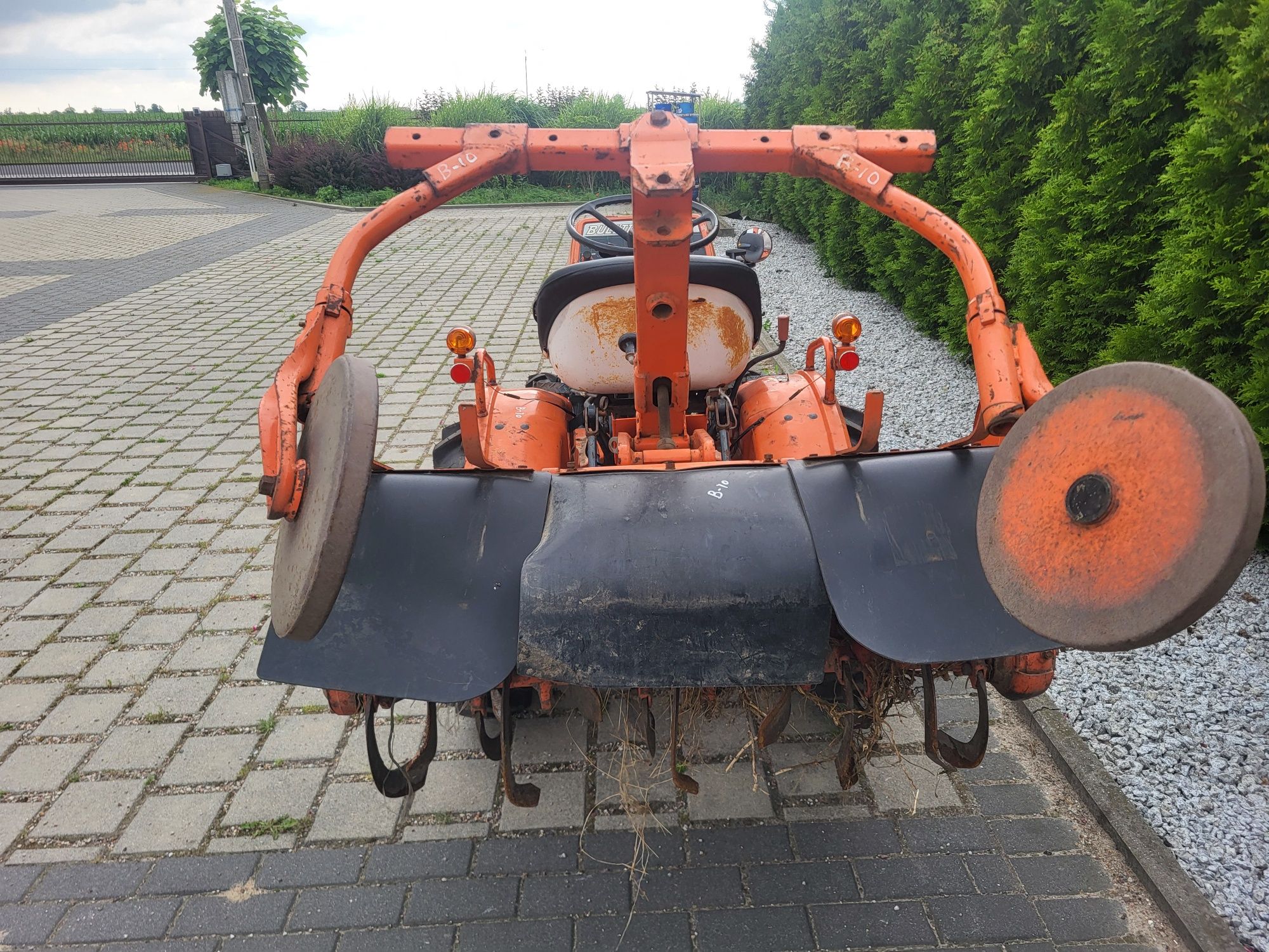 Traktorek Kubota Bulltra B10
