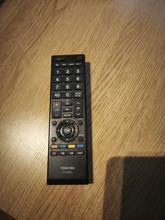 Televisor Toshiba 32 polegadas, em ótimo estado. Com comando original