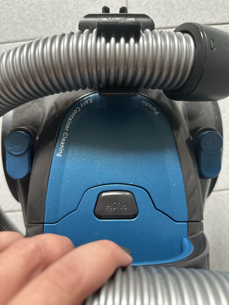 Aspirador sem Saco BOSCH