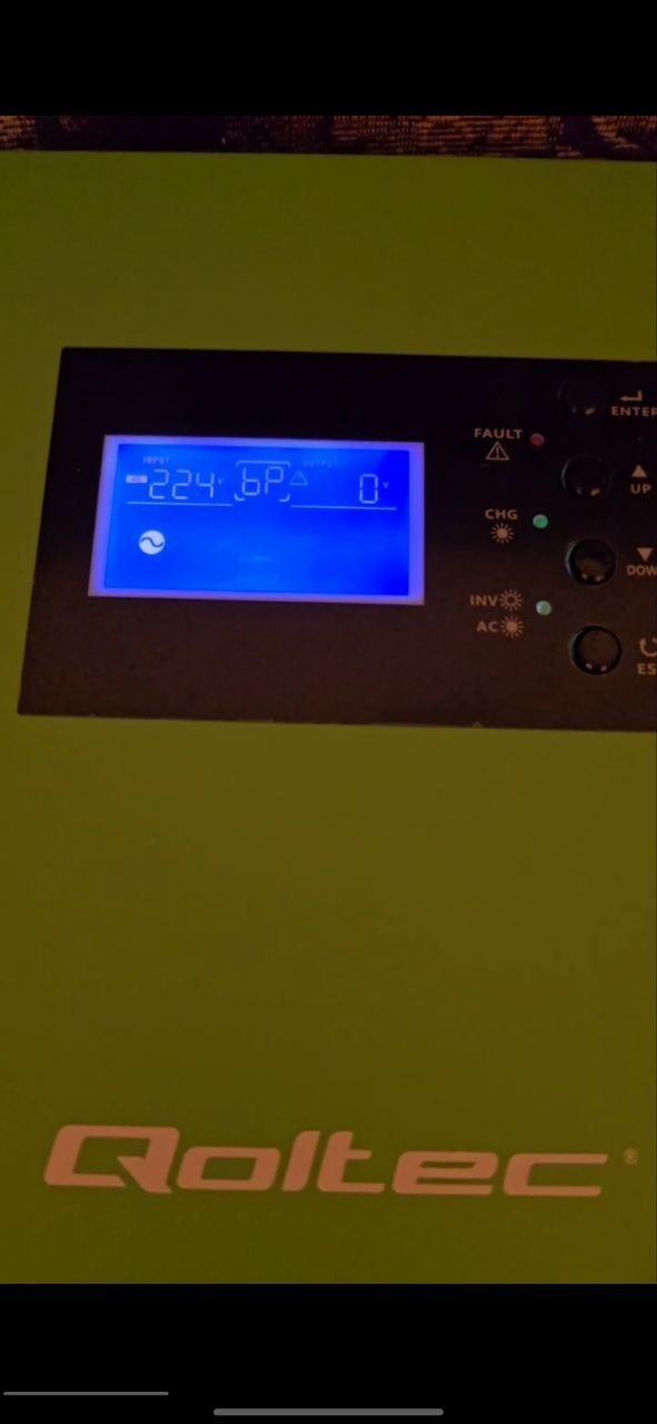 Гибридный солнечный инвертор Qoltec Hybrid 10KVA 5.5kW 100A 48V