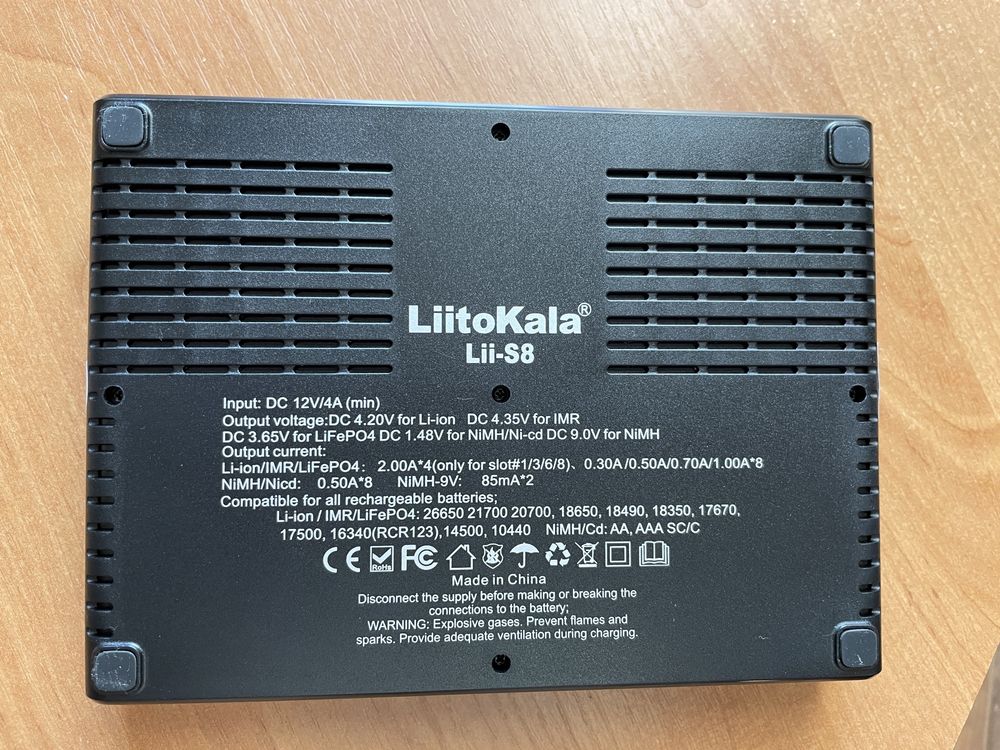 Универсальное зарядное устройство LiitoKala Lii-S8. Оригинал