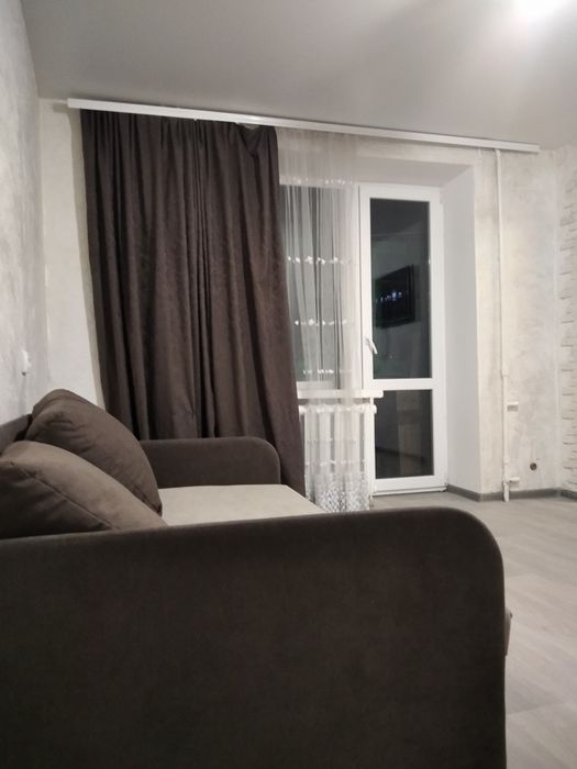 Квартира в центрі міста(вул.Богунська) добово/погодинно.