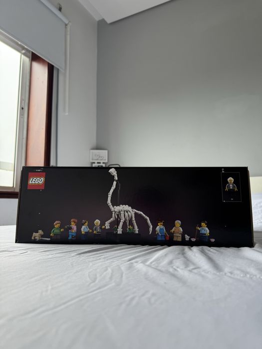 LEGO Icons #10326 - Natural History Museum