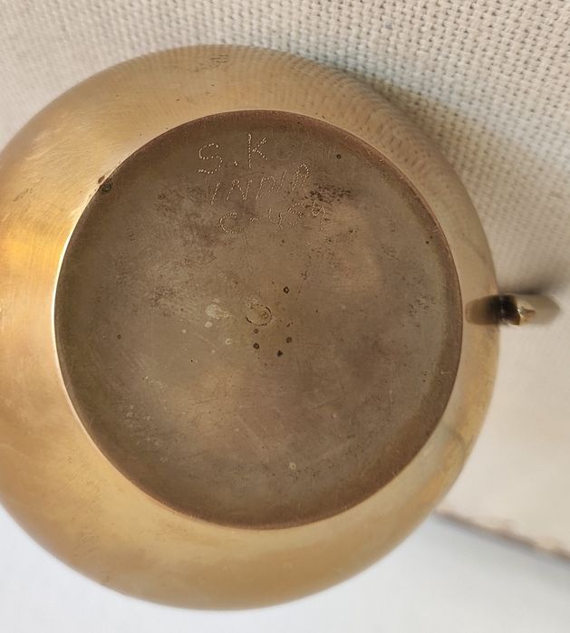 Posrebrzana cukiernica (plater na mosiądzu) syg. "S.K. INDIA C-454"