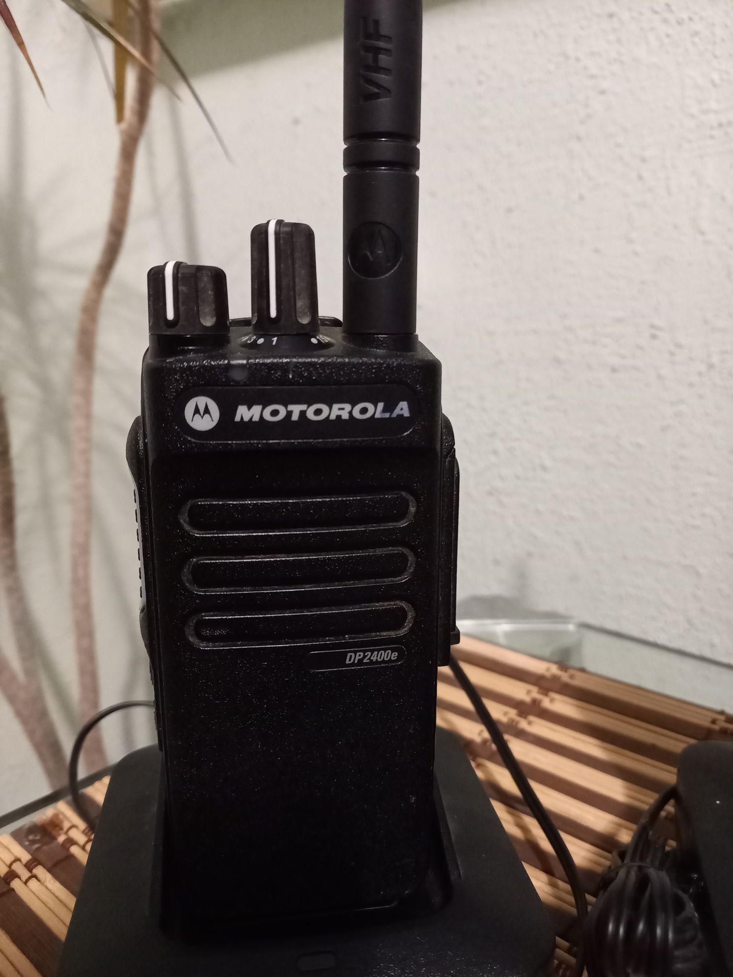 Motorola dp2400e 2шт.