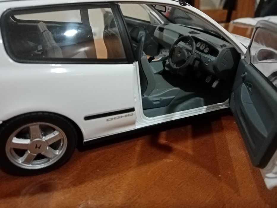 Miniaturas de carros 1.18