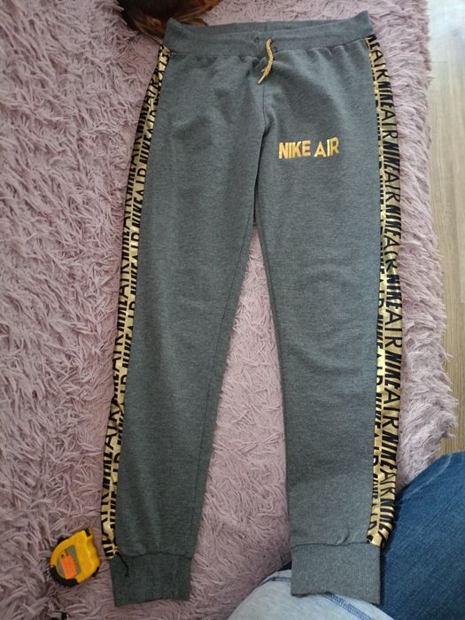 Nike spodnie dresowe M