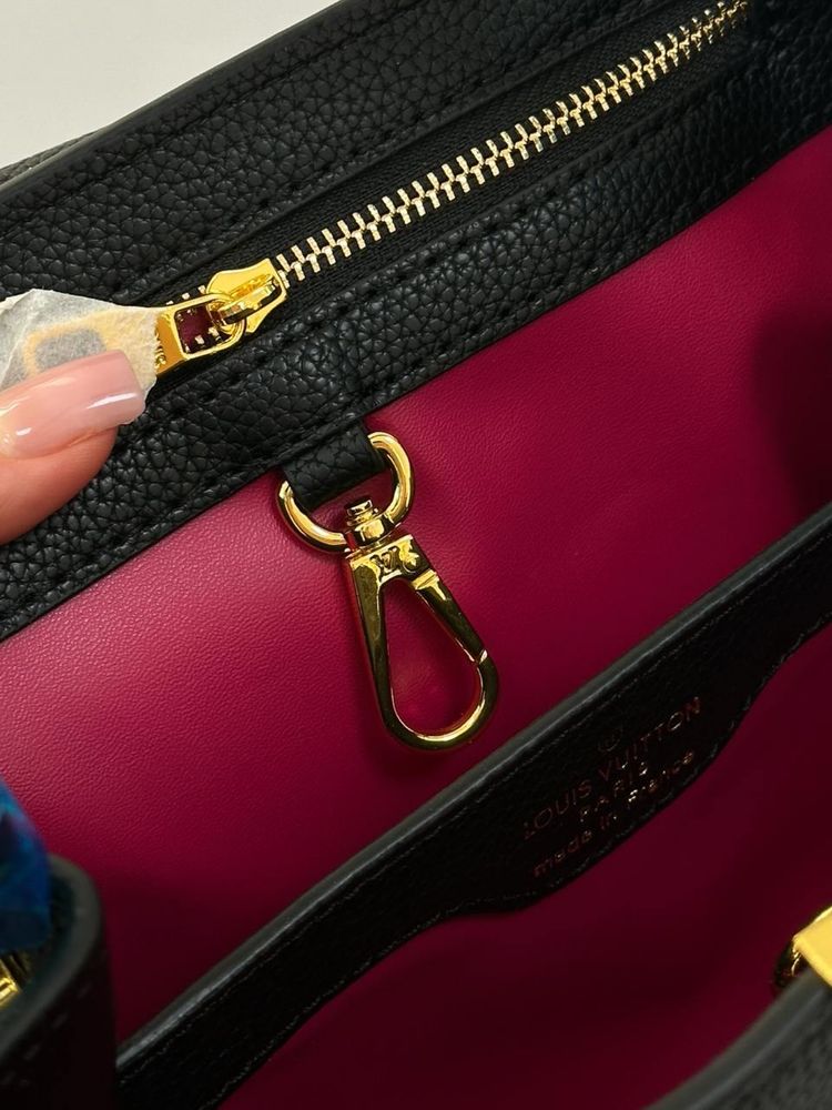 Torebka Louis Vuitton Capucines Black/Gold