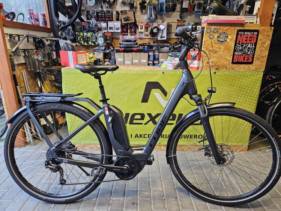 CUBE rower elektryczny ze wspomaganiem BOSCH