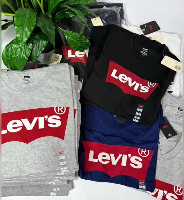 Чоловіча футболка levis