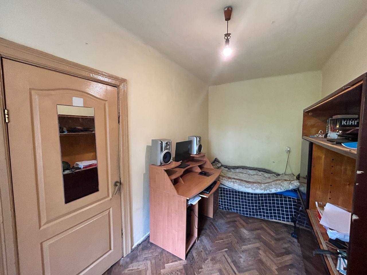 Продаж , 3 кінатана  квартира, вул. Гіпсова