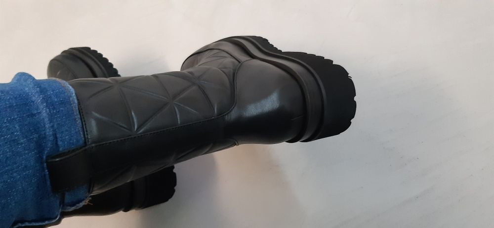 Botins de luxo Lola Cruz