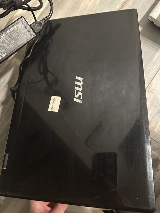 Б/у ноут MSI MS-1682 на відновл або запч
