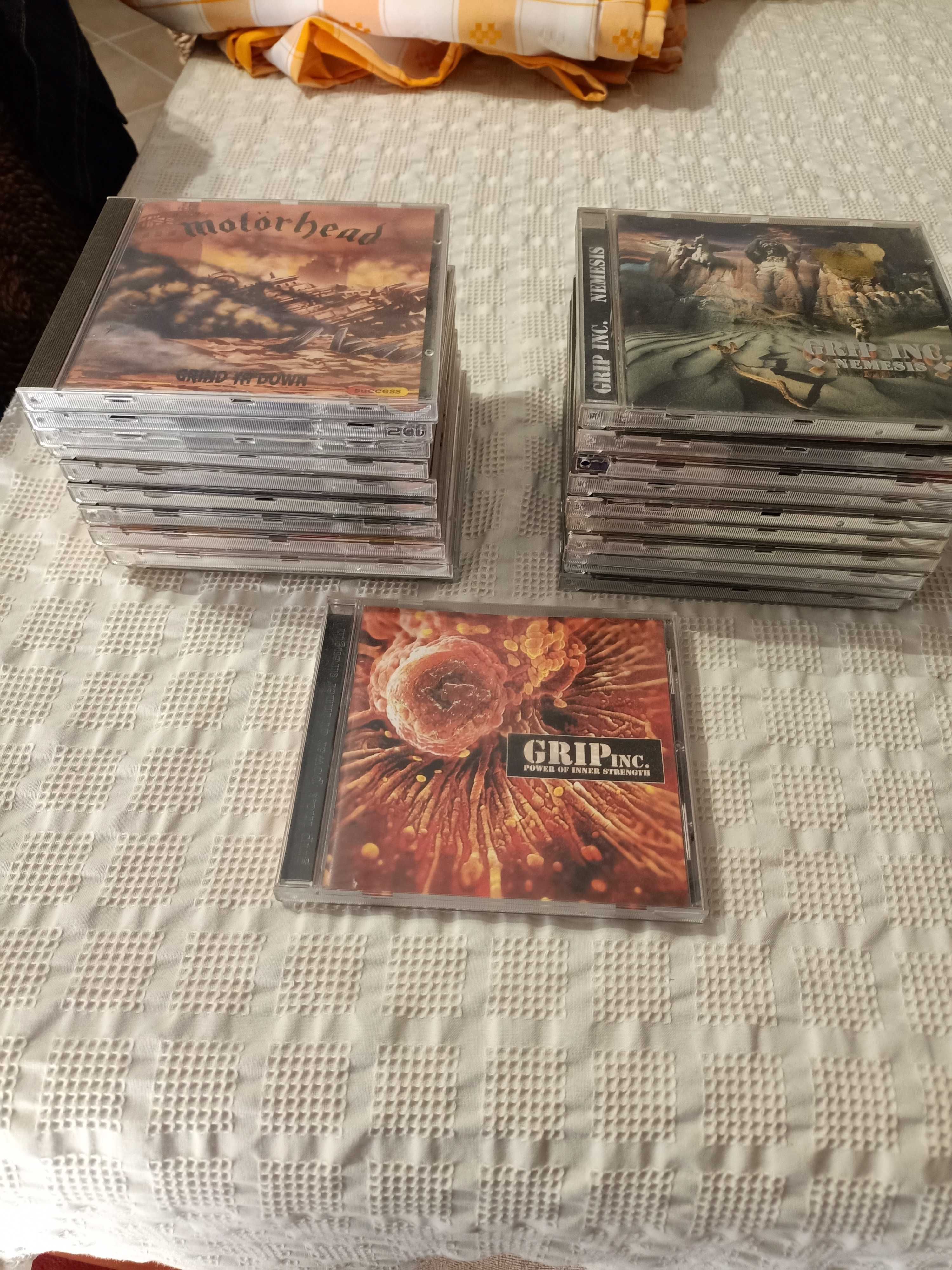23 CDs de Heavy Metal