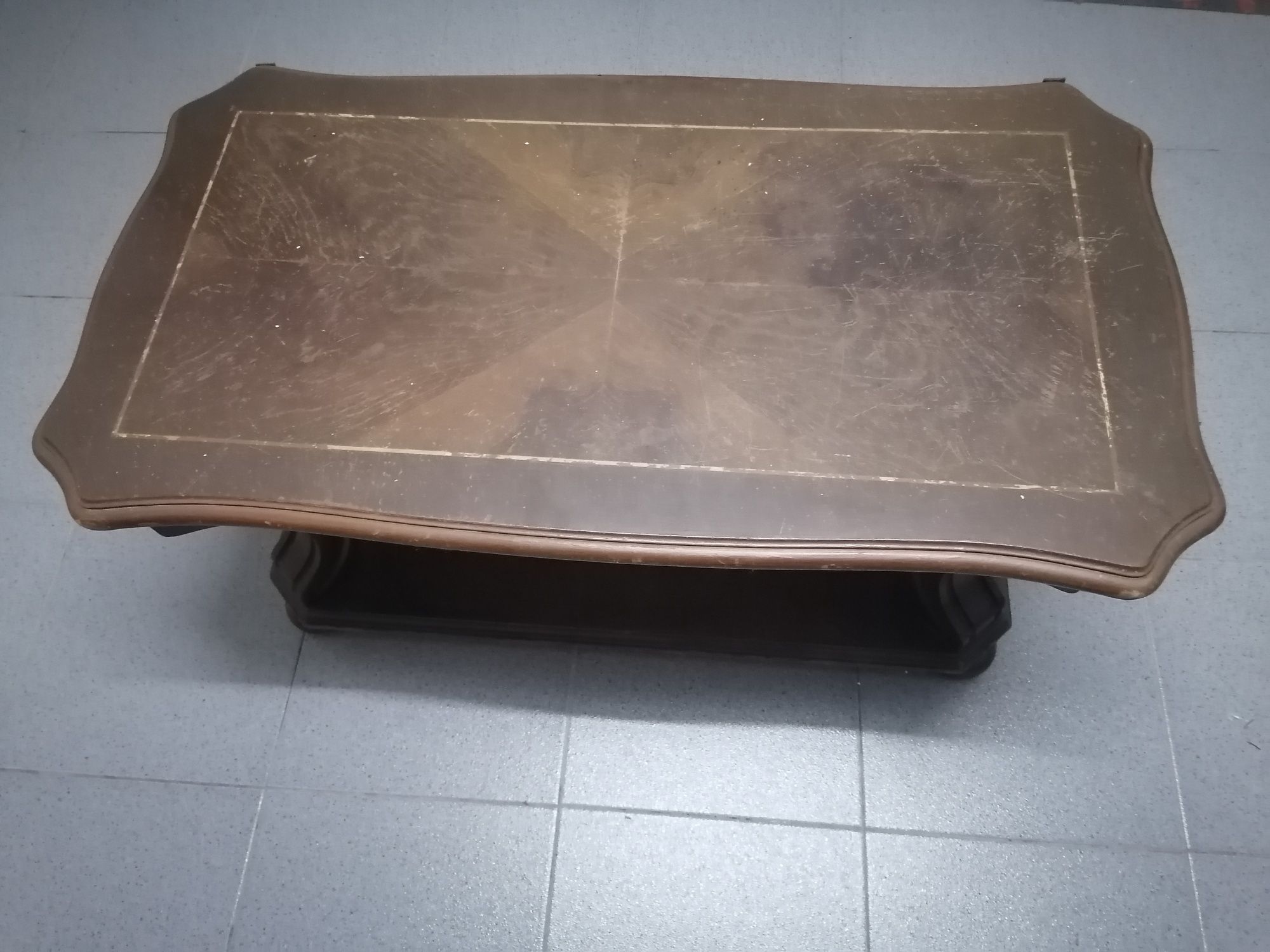 Mesa Rústica Antiga