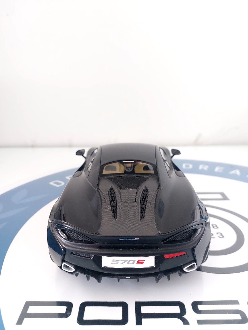 Carro Miniatura 1:18 (McLaren 570S)