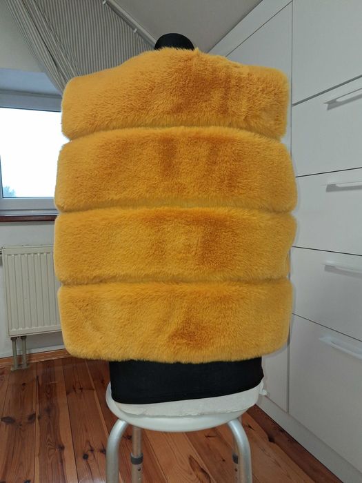 Kamizelka z futerka kolor zolty/ musztardowy rozm 40