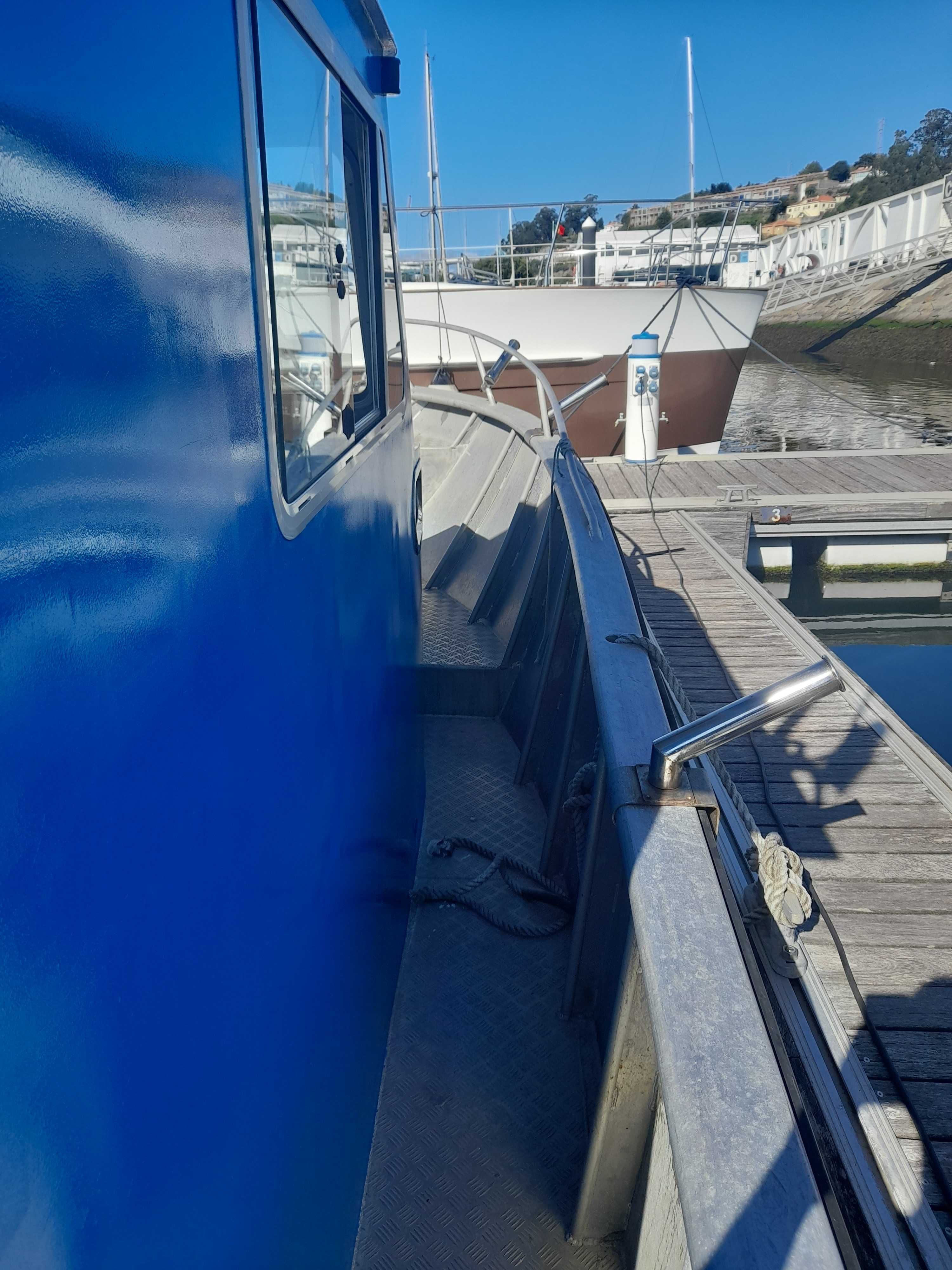 Barco Aluminio 7 metros walkaround pronto a navegar