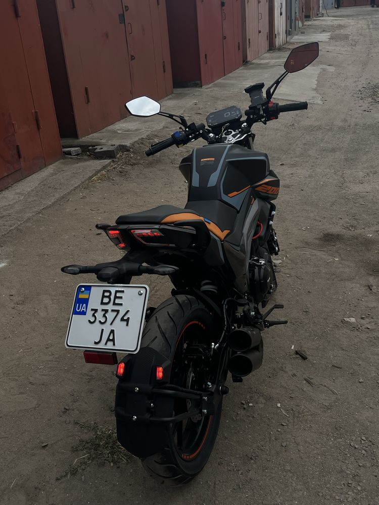 Продам MUSSTANG st 200