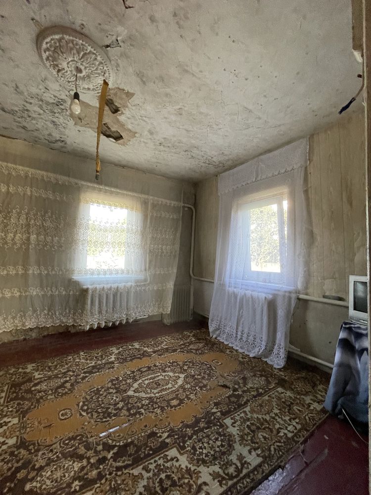 Продаж 1/2 будинку Боярка 10 соток землі