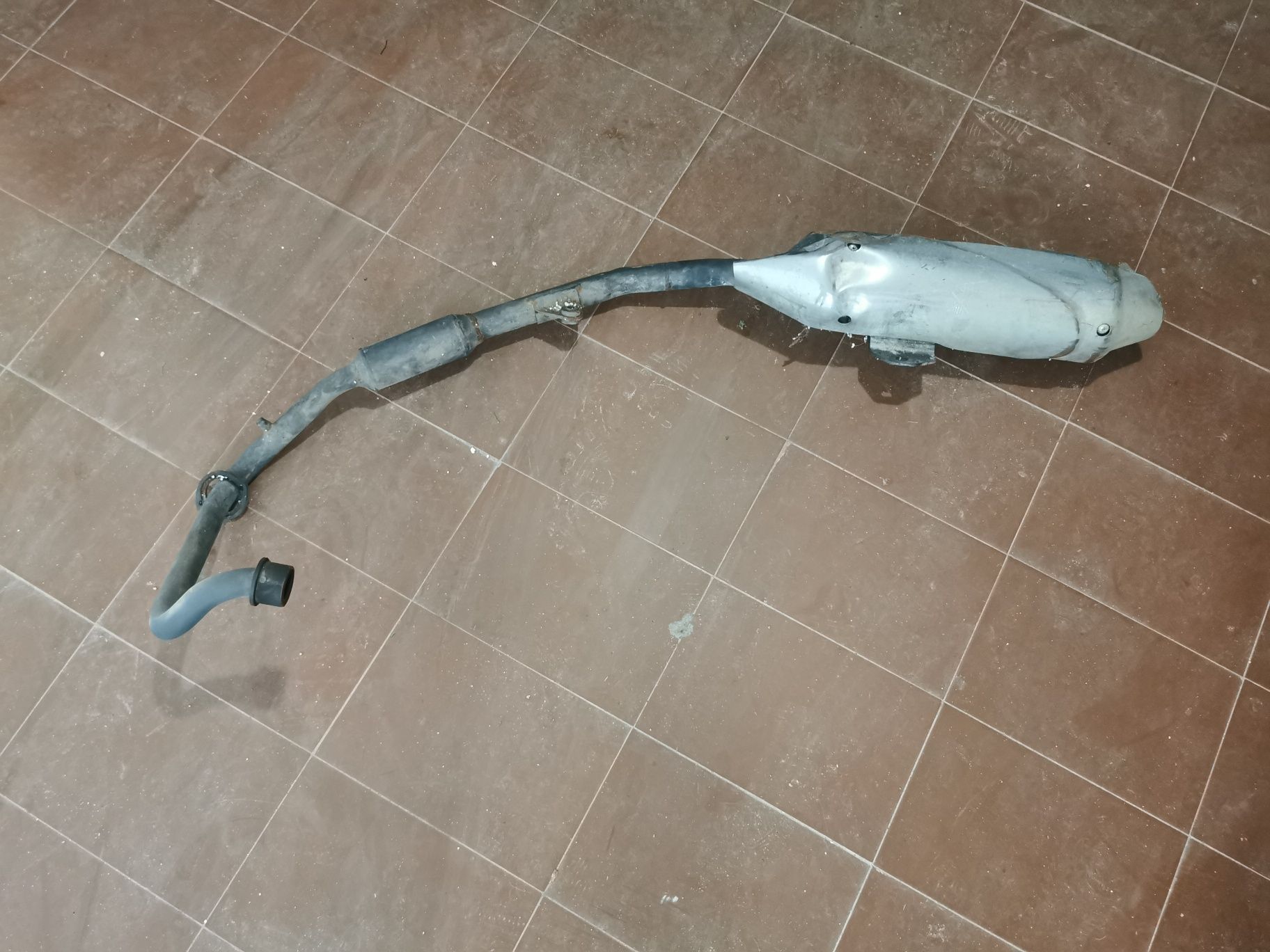 Escape sym wolf 125