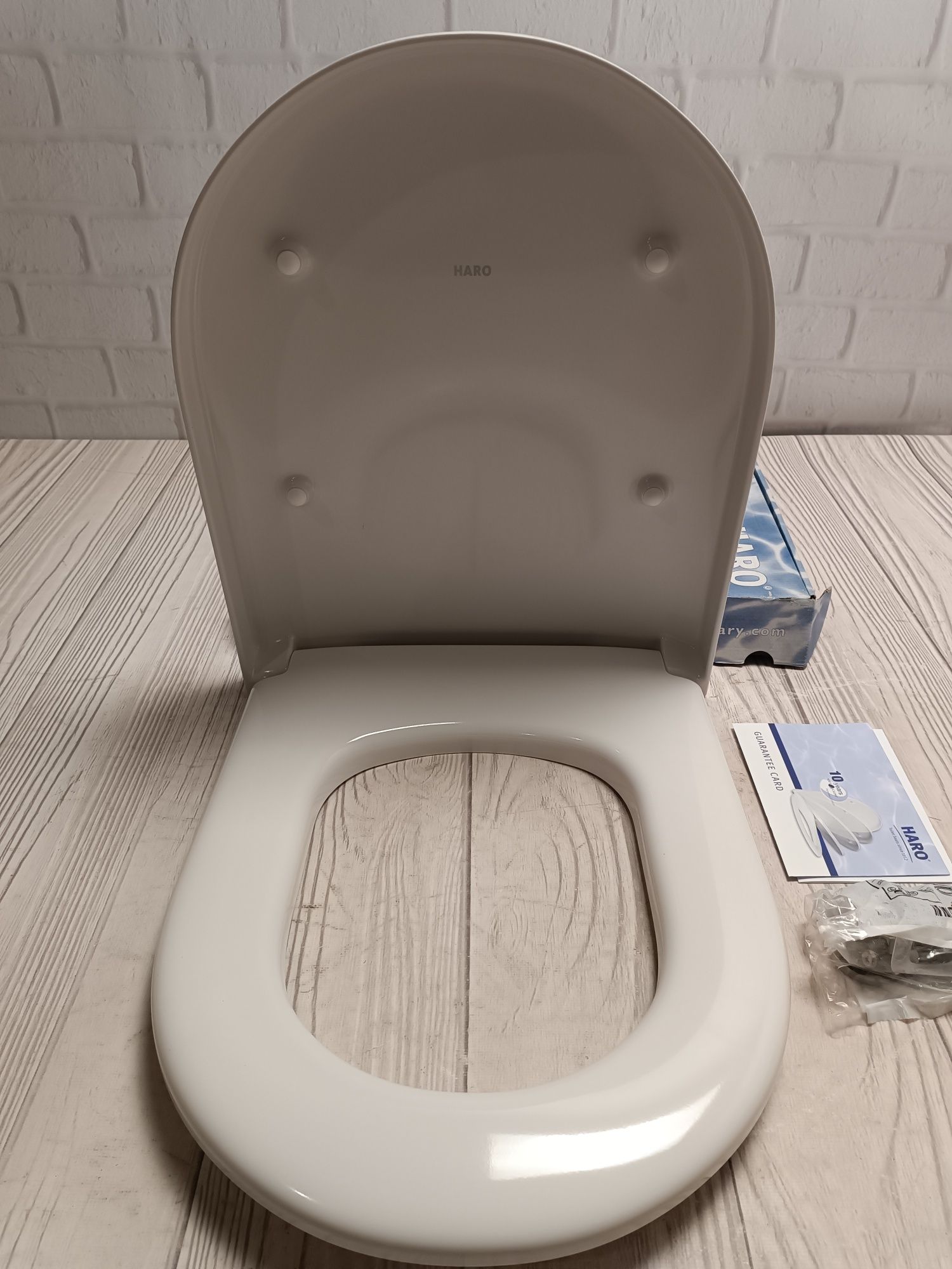 Haro Tube SoftClose Premium C4302G cидіння для унітазу, біле