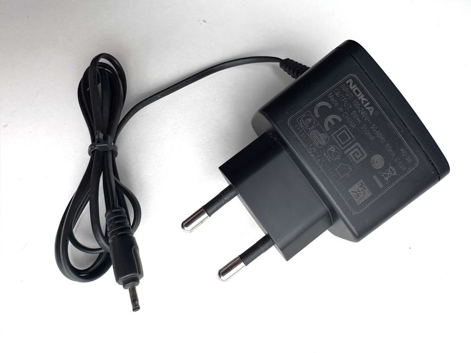 Сетевое зарядное устройство Nokia