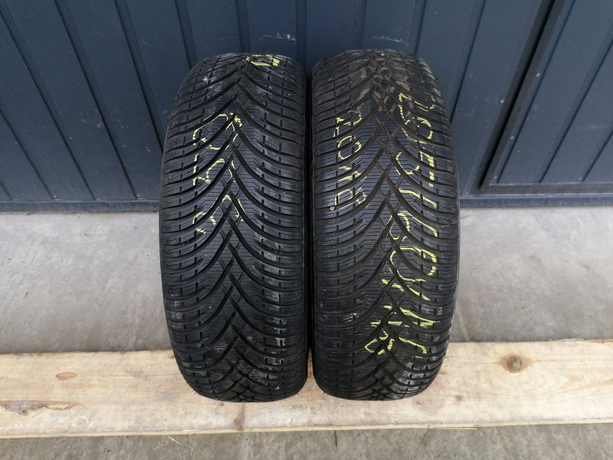 2x205/60 R16 Kleber Krisalp HP3 zimowe