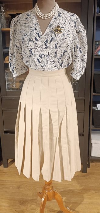Spódnica Vintage beżowa gruby materiał