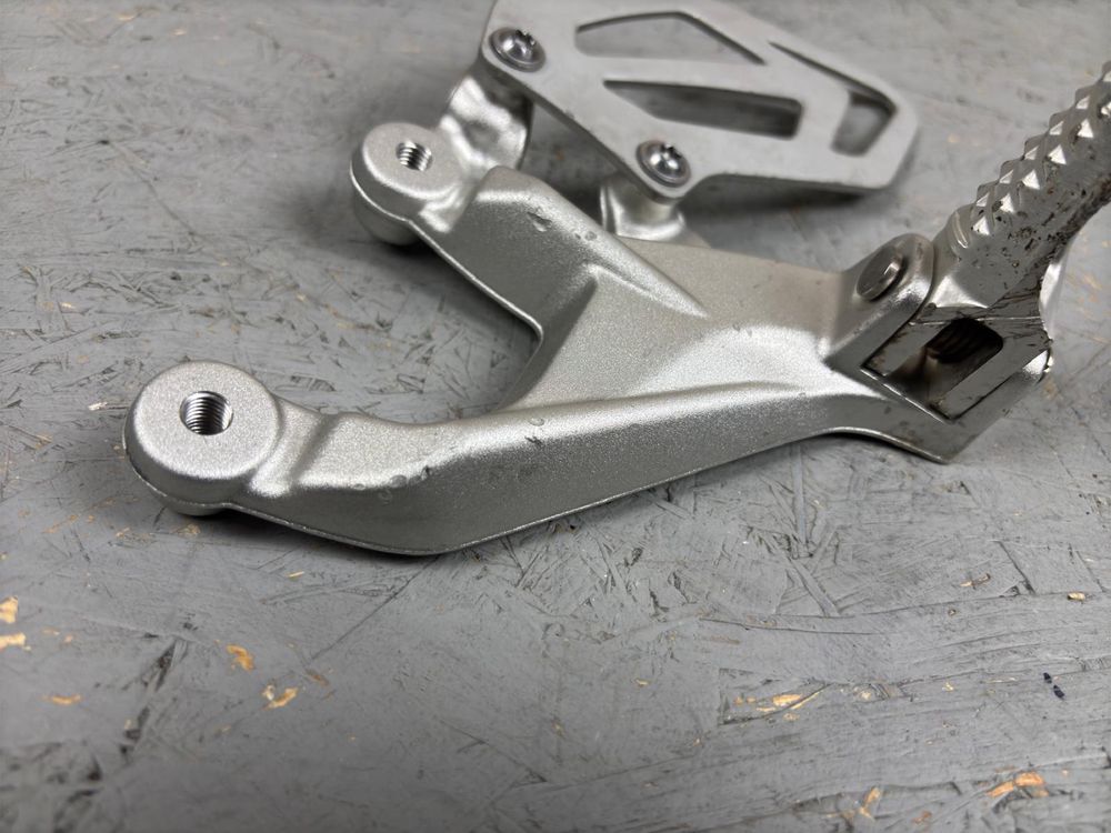 Bmw S1000rr S1000r Lewy Set Przód Kierowcy Podnóżek Listek 15-18