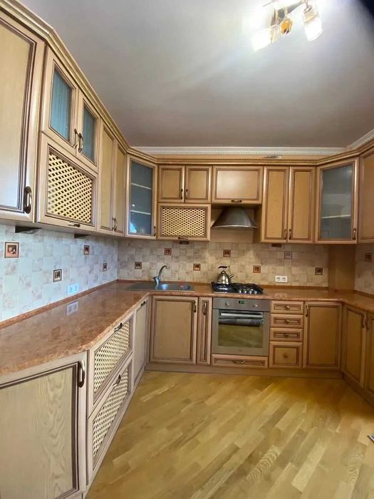 Продаж 2х кімнатної квартири на вул Гарбарська