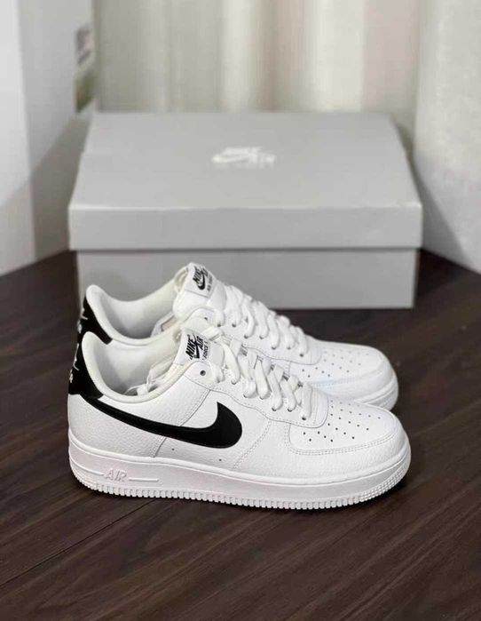 Nike_Air_Force_1_Low_White_and_Black R.45