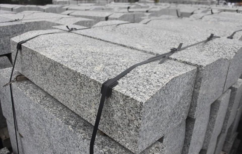 Krawężnik granitowy Opornik granitowy producent