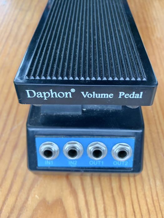 Pedal de Volume estéreo
