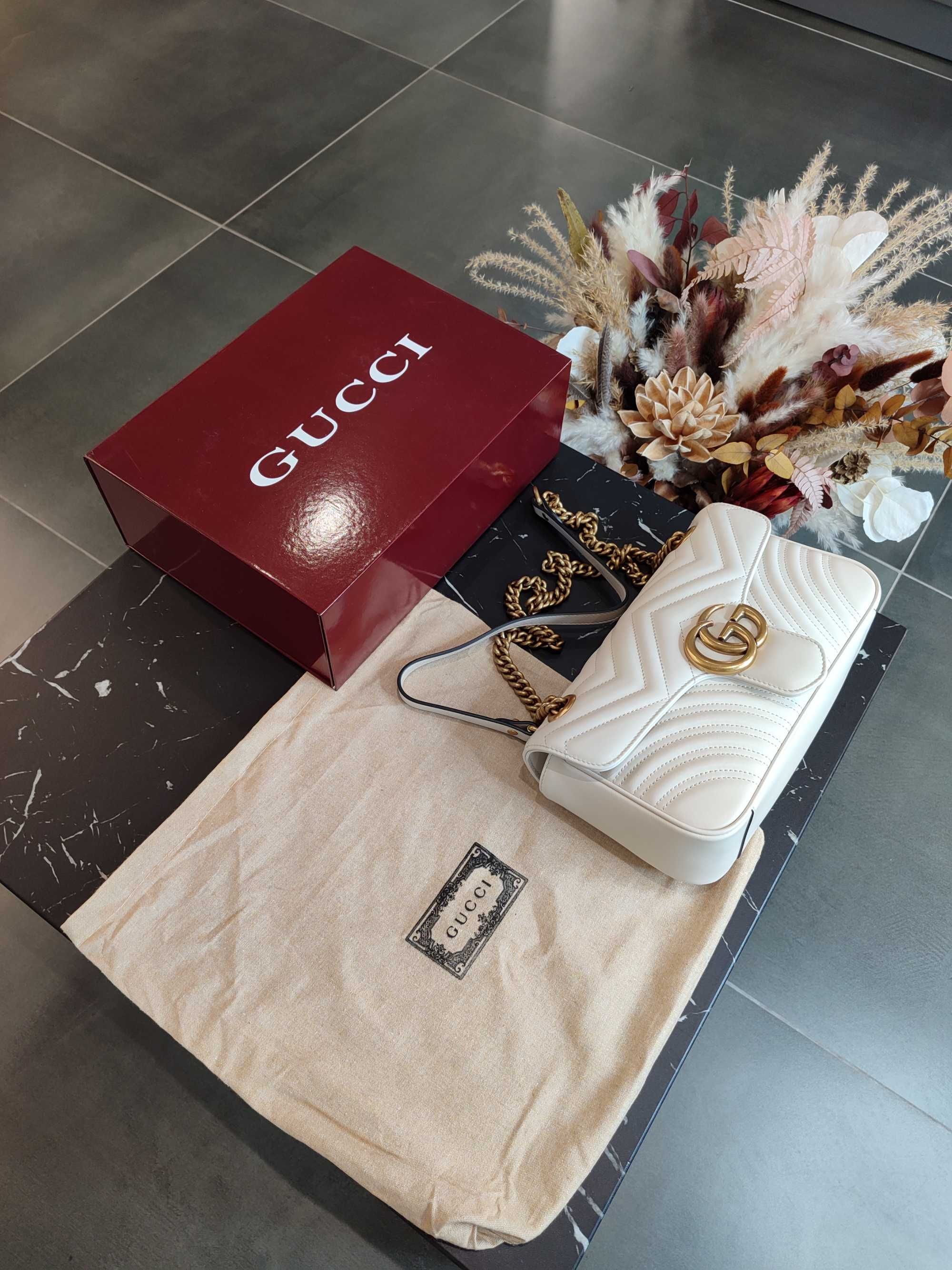 Сумка Gucci GG Marmont Small Shoulder Bag in White With Heart