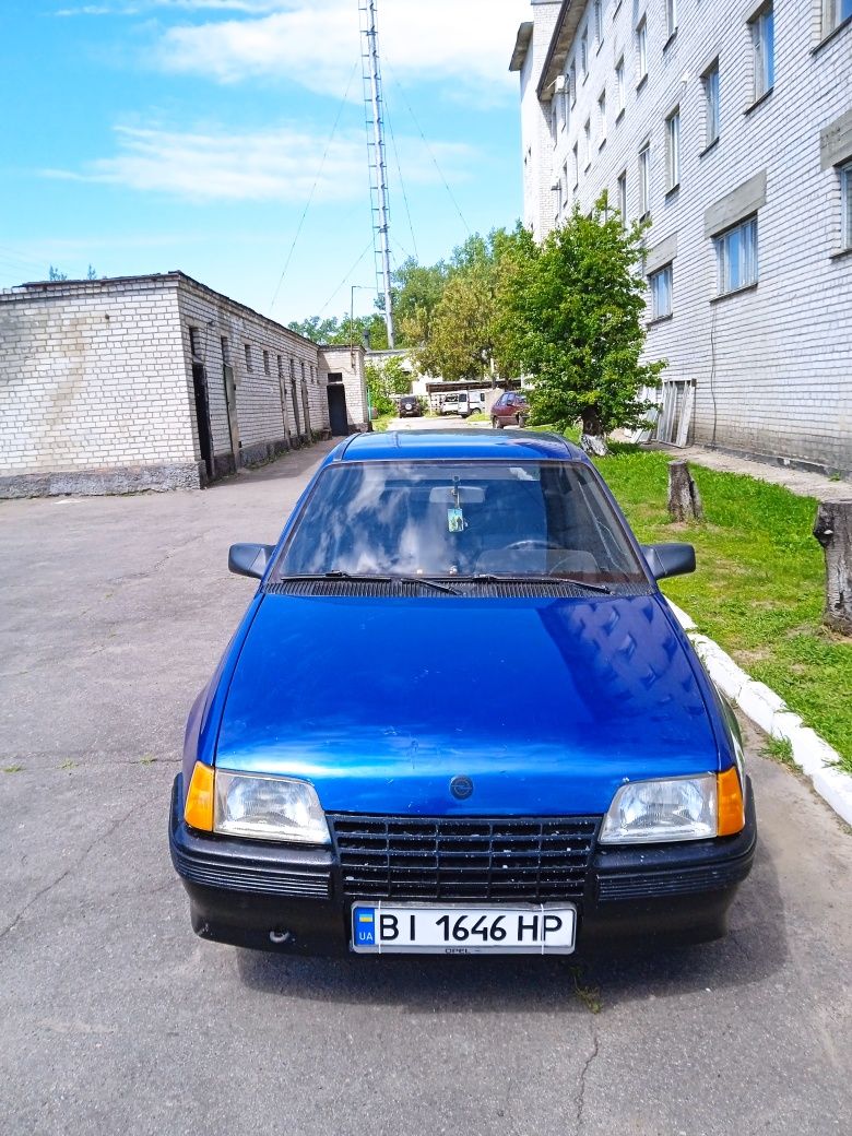 Опель кадет(Opel Kadett) 1.3