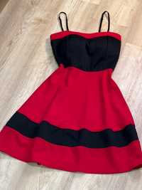 Сукня червона в гарному стані