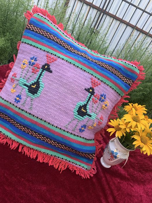 Сумка с вышивкою, наволочки на диванные подушки4-5