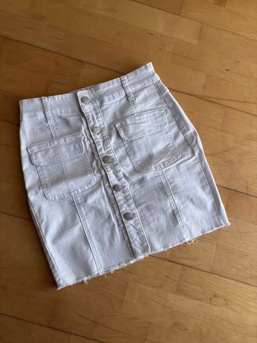 Biała dżinsowa spódniczka S