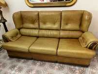Conjunto de sofá cama e duas poltronas