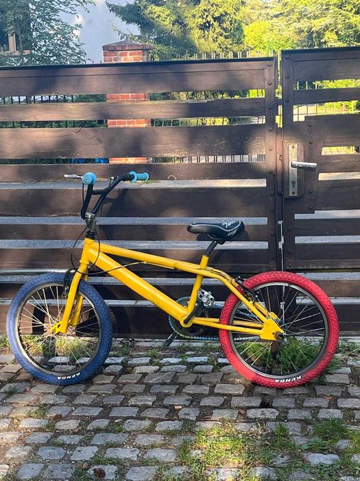 Rower BMX profesjonalny 16' +kask gratis, unikalny kolor-mało Jeżdżony