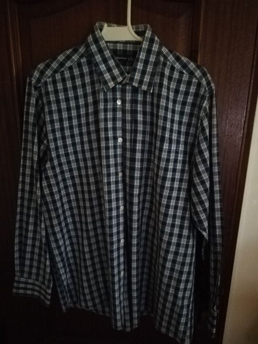 Camisa aos quadrados