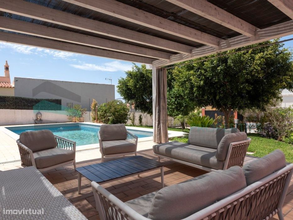 Moradia familiar V5 renovada - Almancil